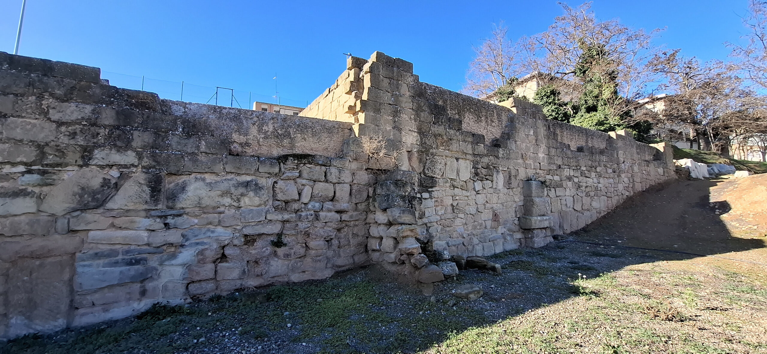 EDIFICIO IMPERIAL LA CLINICA